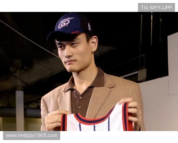 乌达木与姚明的篮球传奇:从草根到巨星的奋斗历程与启示